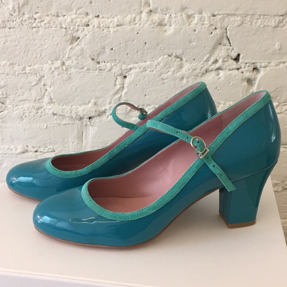 wide width heels size 10